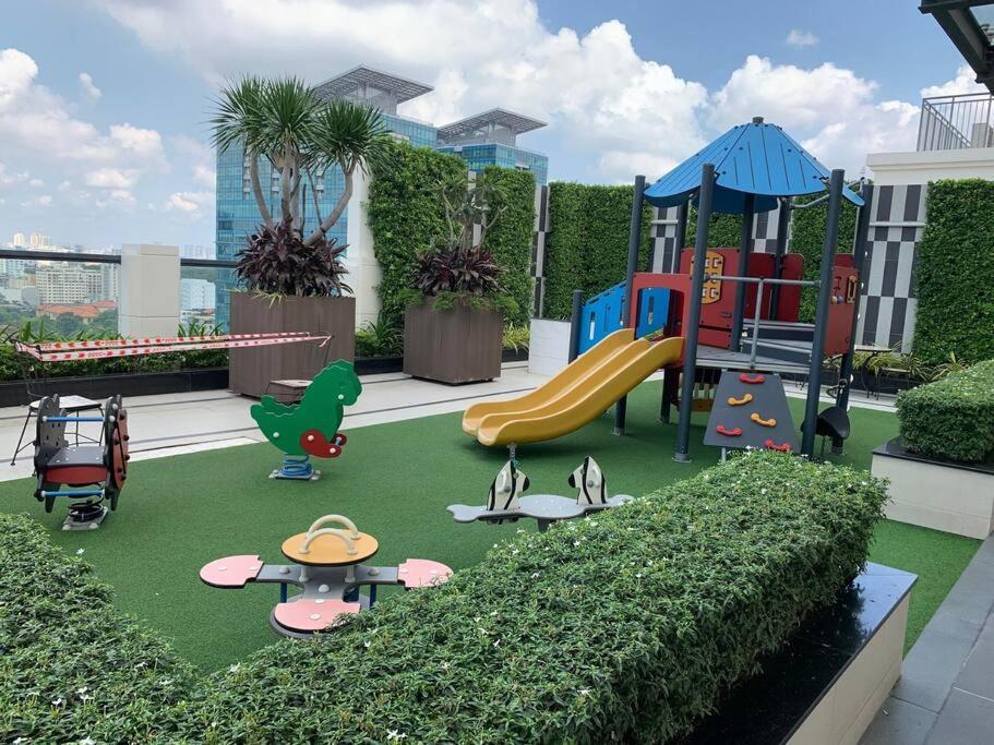 הו צ'י מין סיטי The Rixx Downtown Apartment@D1/Pool/Gym/Operahouse מראה חיצוני תמונה